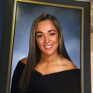 Meet your Posher, Olivia